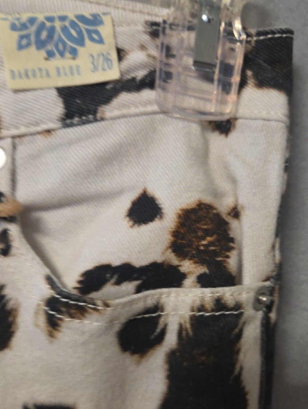 NWT Dakota Cow Print Flare Jeans Black Cream Women's Size 3 Or 26 - Picture 4 of 5